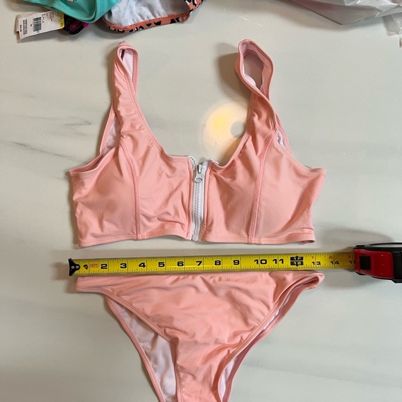 Med. 2 piece Bikini set - Picture 5 of 5